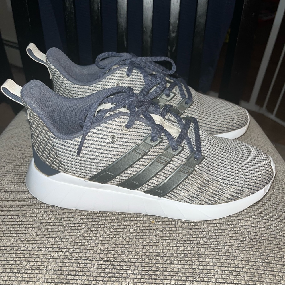 Adidas Questar Flow Womens Sneakers Size 7